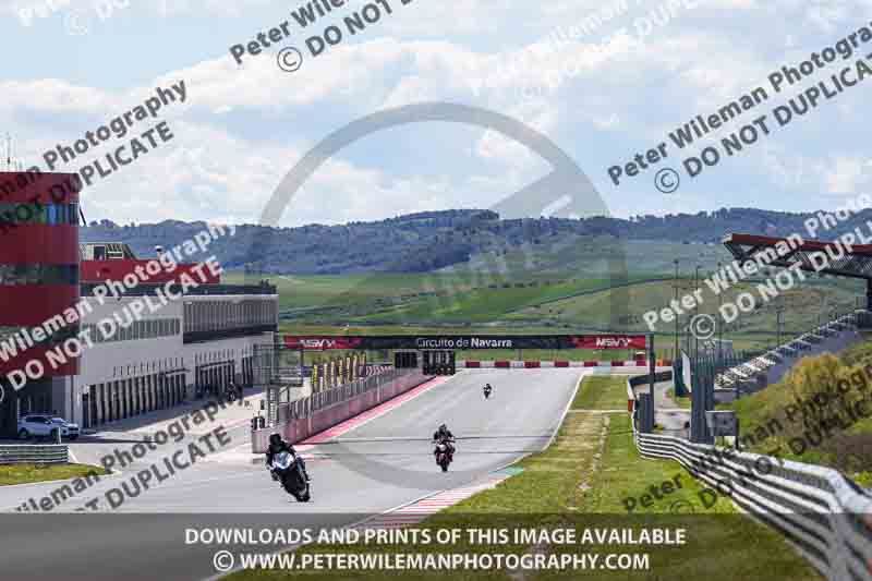 cadwell no limits trackday;cadwell park;cadwell park photographs;cadwell trackday photographs;enduro digital images;event digital images;eventdigitalimages;navarra;no limits trackdays;peter wileman photography;racing digital images;trackday digital images;trackday photos